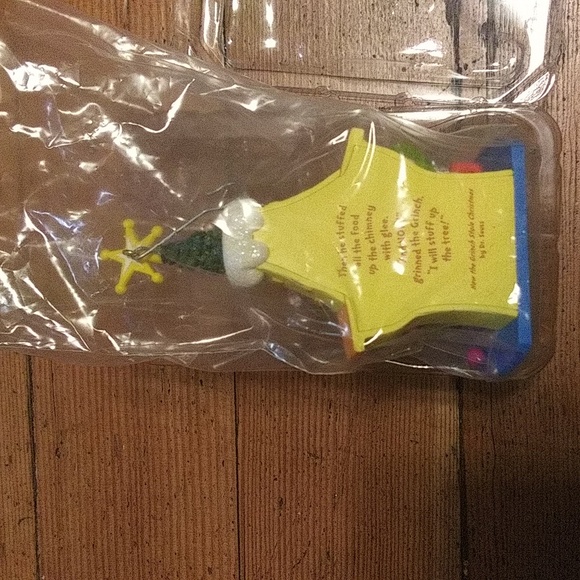 Dr Seuss The Grinch 50th B-day '07 Hallmark Keepsake Ornament He's a Mean One - Picture 5 of 6
